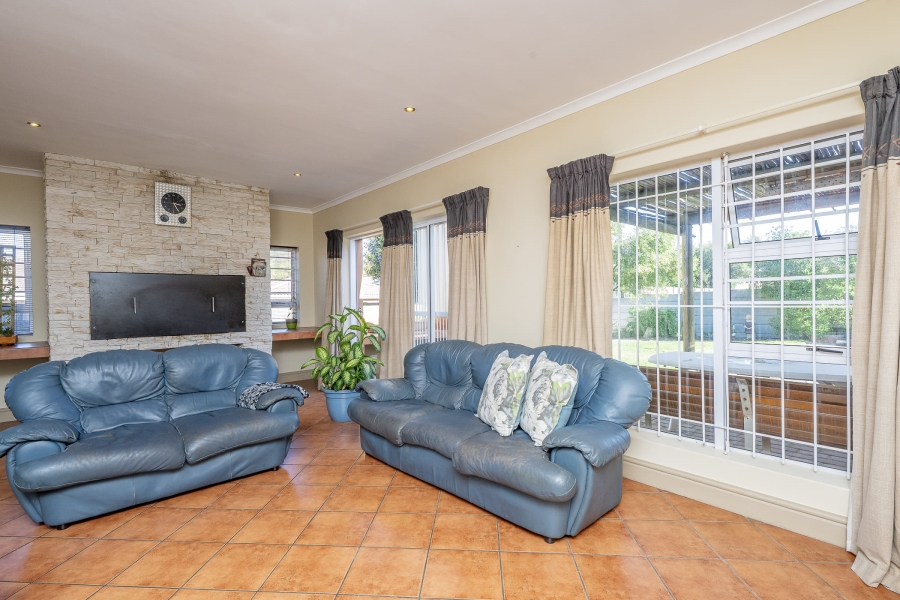 3 Bedroom Property for Sale in Protea Heights Western Cape